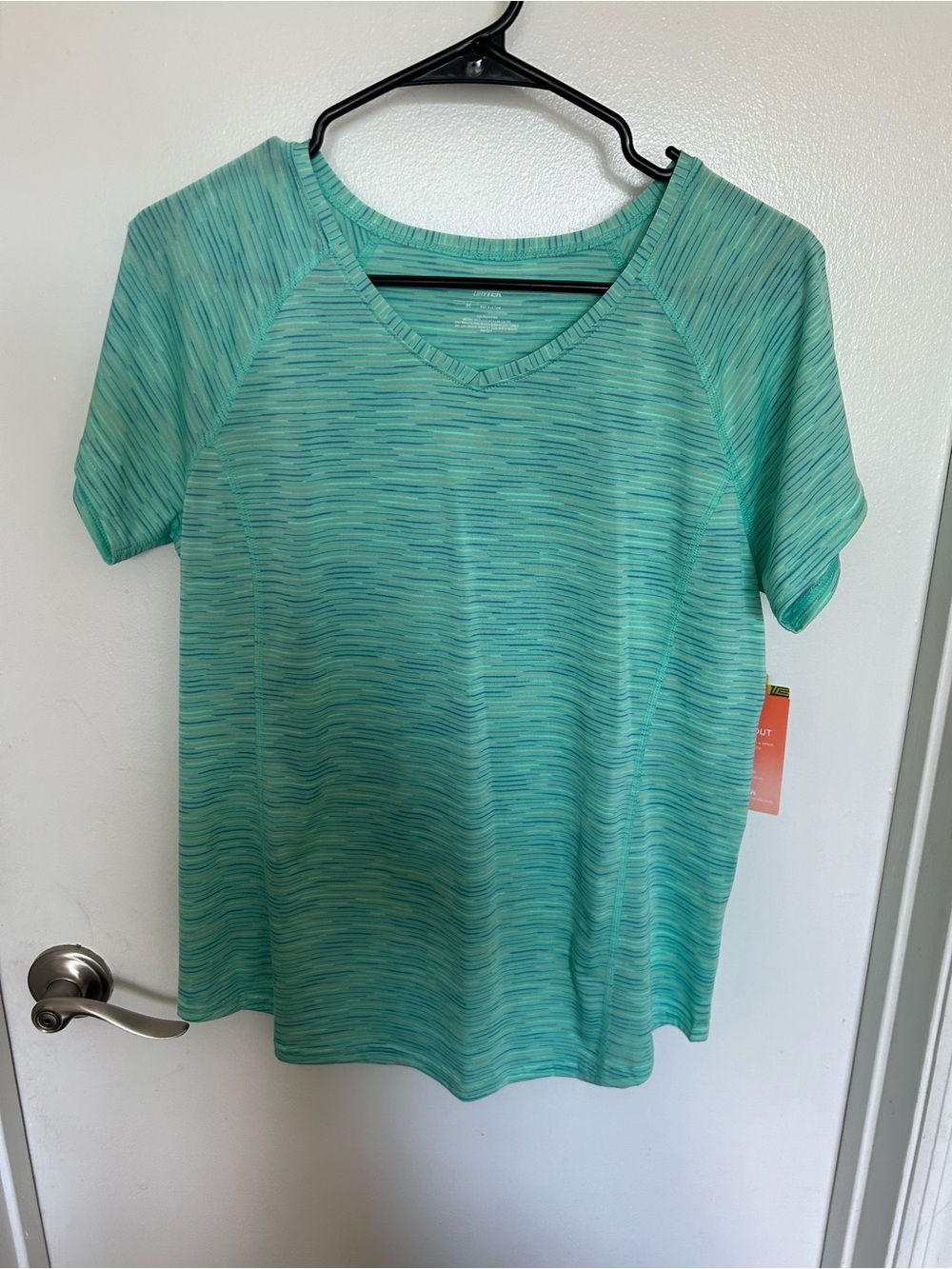 tek gear Short Sleeve V-Neck Tee in Aqua/Turquoise